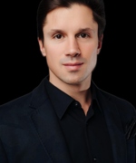 Александр ТИХОНОВ